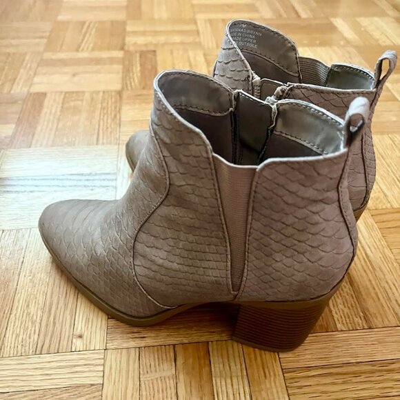 Altar'd State Booties 7 Tan - Picture 4 of 5